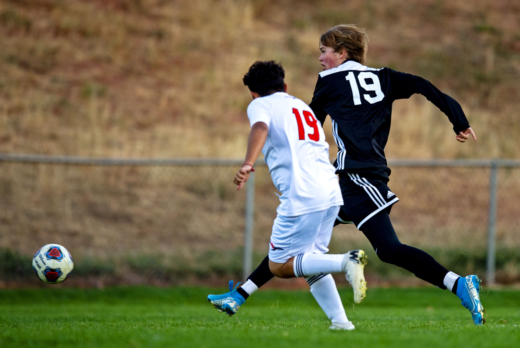 100419-s-manitou soccer 04.JPG